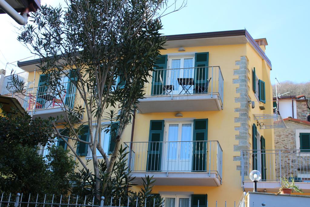 Pietra Di Mare Hotel Biassa Exterior foto
